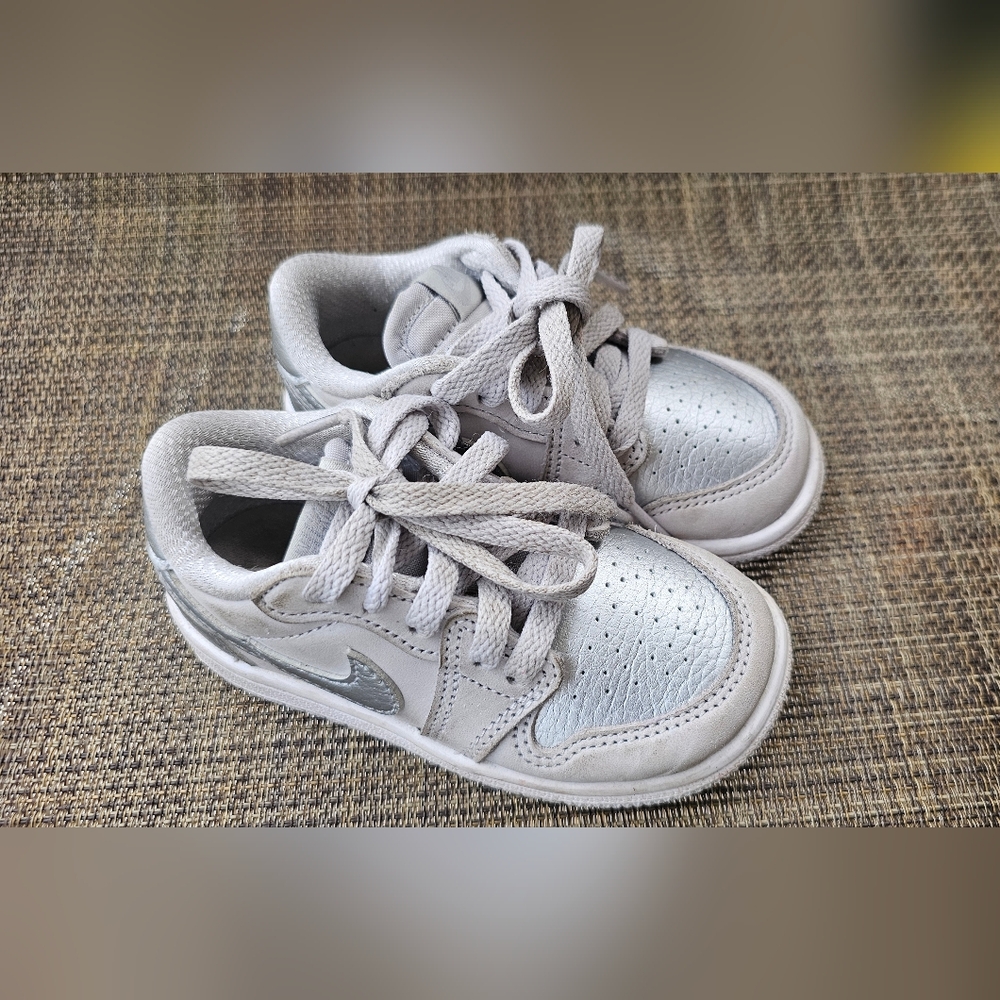 Toddler Jordan 1 Retro Low Grey Silver Size 7c
